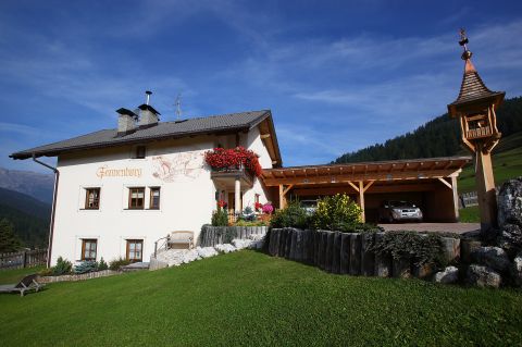 Appartamenti vacanza a San Cassiano in Alta Badia Immagine: appartamenti a San Cassiano